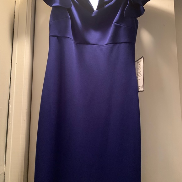 Beautiful blue gown Betsey and Adam size 4 . So pretty mermaid fit… NWT 💙 - Picture 5 of 16